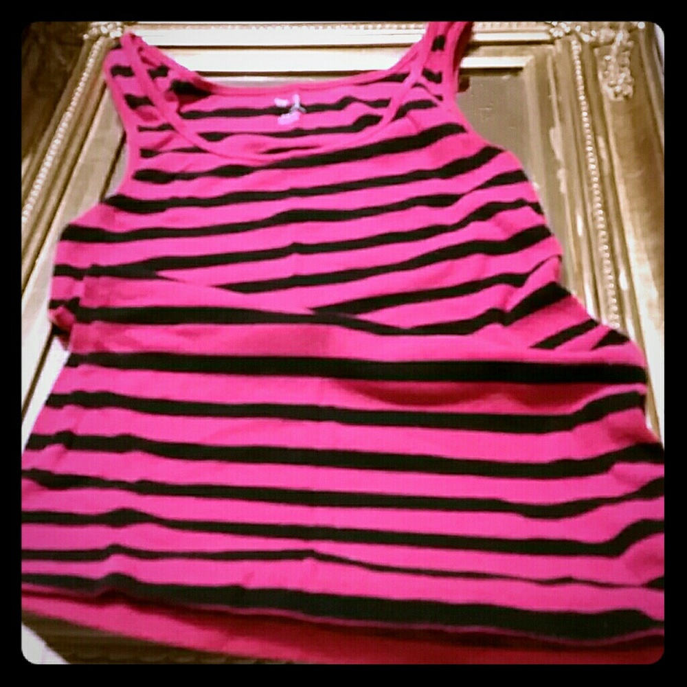 SALE! Gap Tank Top